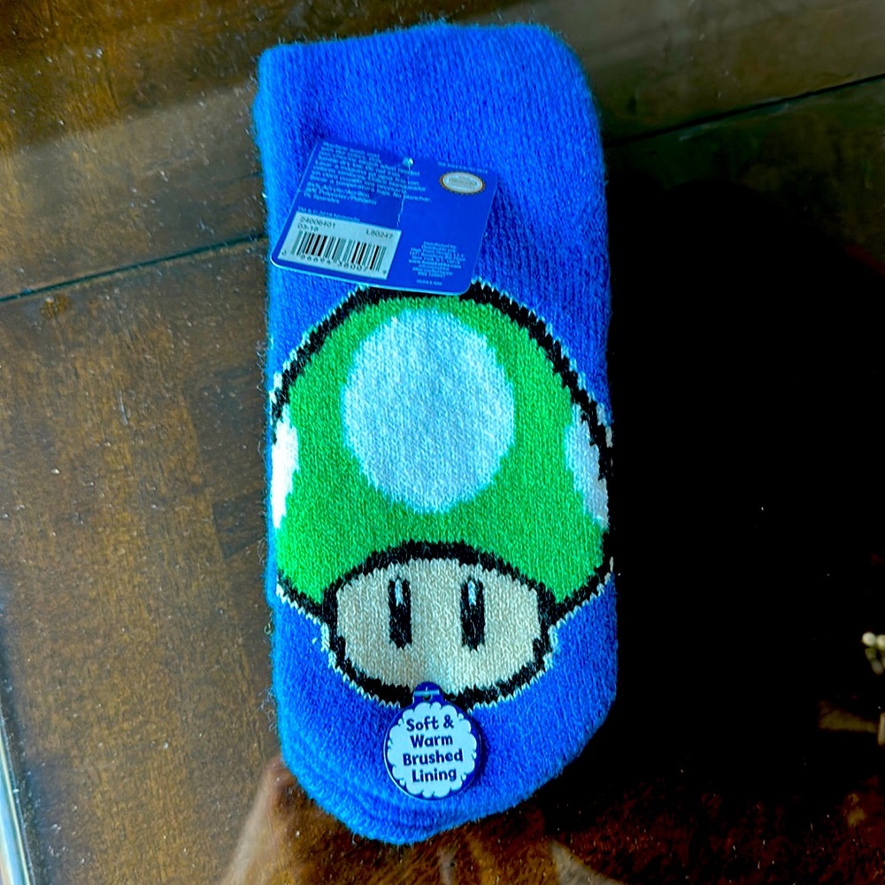 NEW! Mario Bro Slipper Socks w Anti Slip bottom